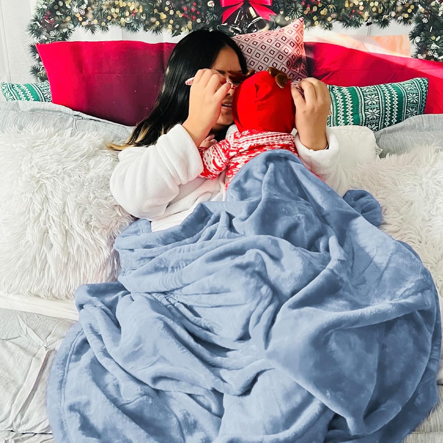 Bedsure GentleSoft Fleece Throw Blanket - Lightweight Plush Cozy Blanket for Couch, Light Blue, 50x60 Inches