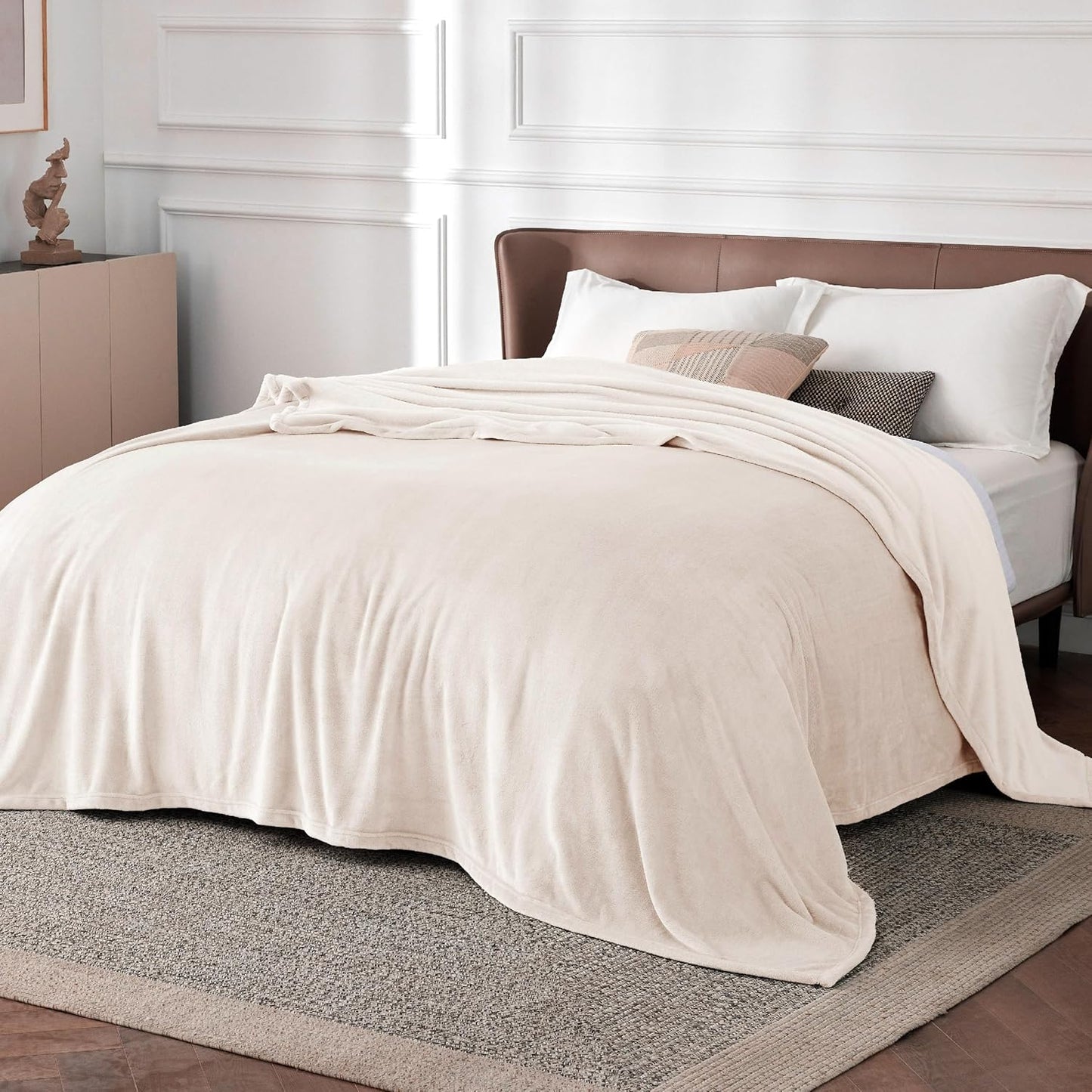 Bedsure GentleSoft Fleece Blanket - Queen Size Cream Plush Microfiber, Soft & Cozy 90x90 Inches