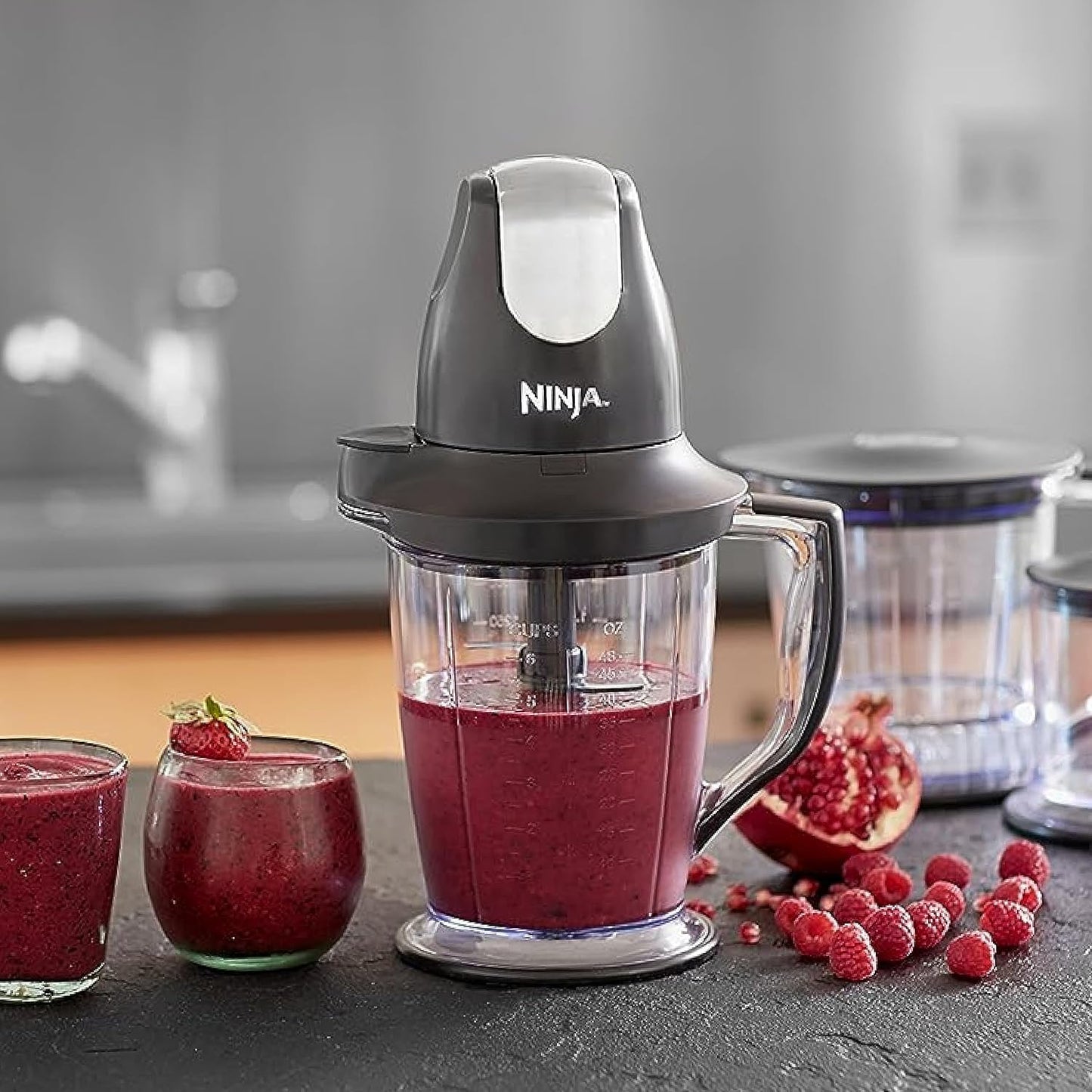 Ninja QB1004 Blender - 450W Food Processor with 48oz Pitcher & 16oz Chopper Bowl | Perfect for Smoothies & Meal Prep, Black