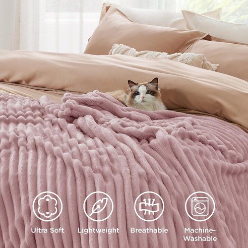 Bedsure GentleSoft Pink Fleece Blanket - Cozy Throw for Couch, Perfect Gift for Women | 60x80 Inches