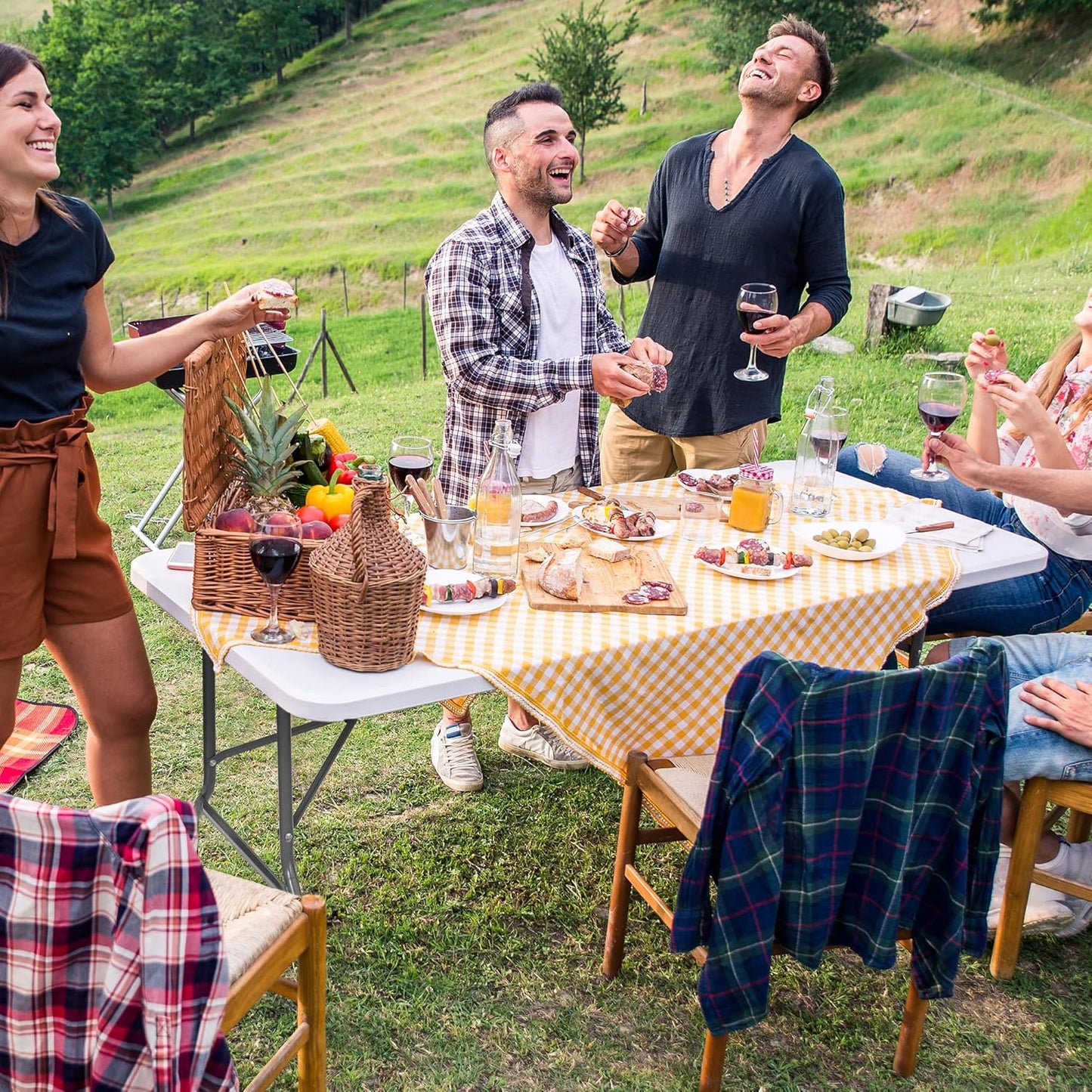 Skiennix 6FT Folding Table - Portable Heavy-Duty Plastic for Indoor/Outdoor Use | Ideal for Picnics & Parties
