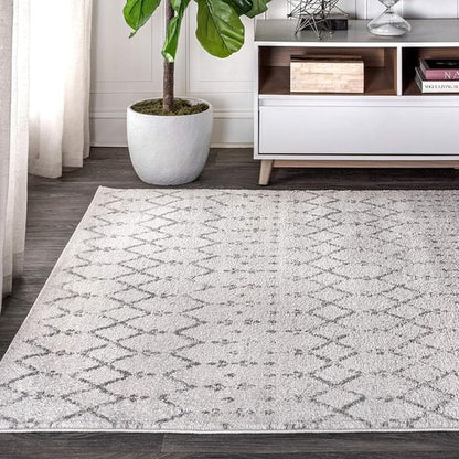 JONATHAN Y Boho Vintage Diamond Area Rug - Cream/Gray 8x10 ft | Easy-Clean, Pet-Friendly, Non-Shedding